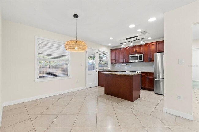 Building Photo - 3505 Prescott St N