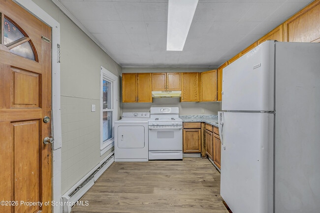 Building Photo - 2513 N Main Ave