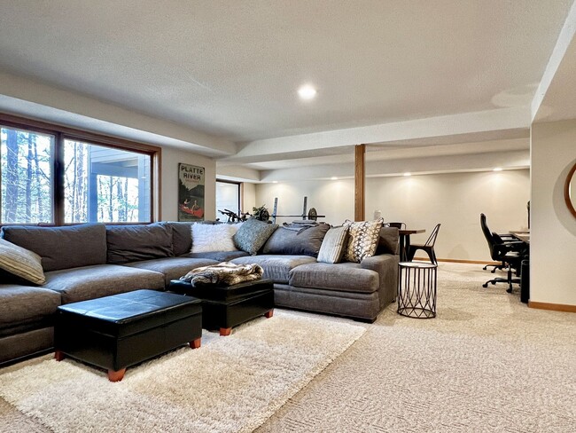 Building Photo - Sophisticated Condo Retreat on Old Mission Peninsula