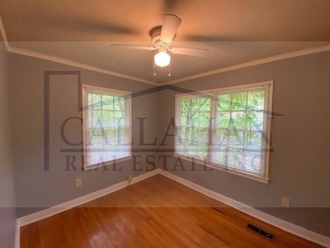 Building Photo - Park Hill 2 Bedroom