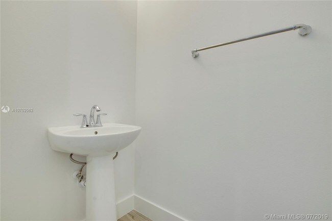 Building Photo - 5651 Hood Rd