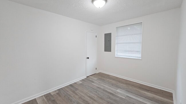 Building Photo - Monetta Apartments