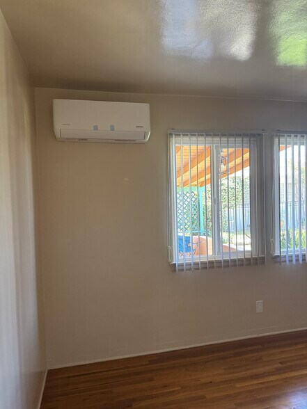 Bedroom 2 - 2519 N Lincoln St