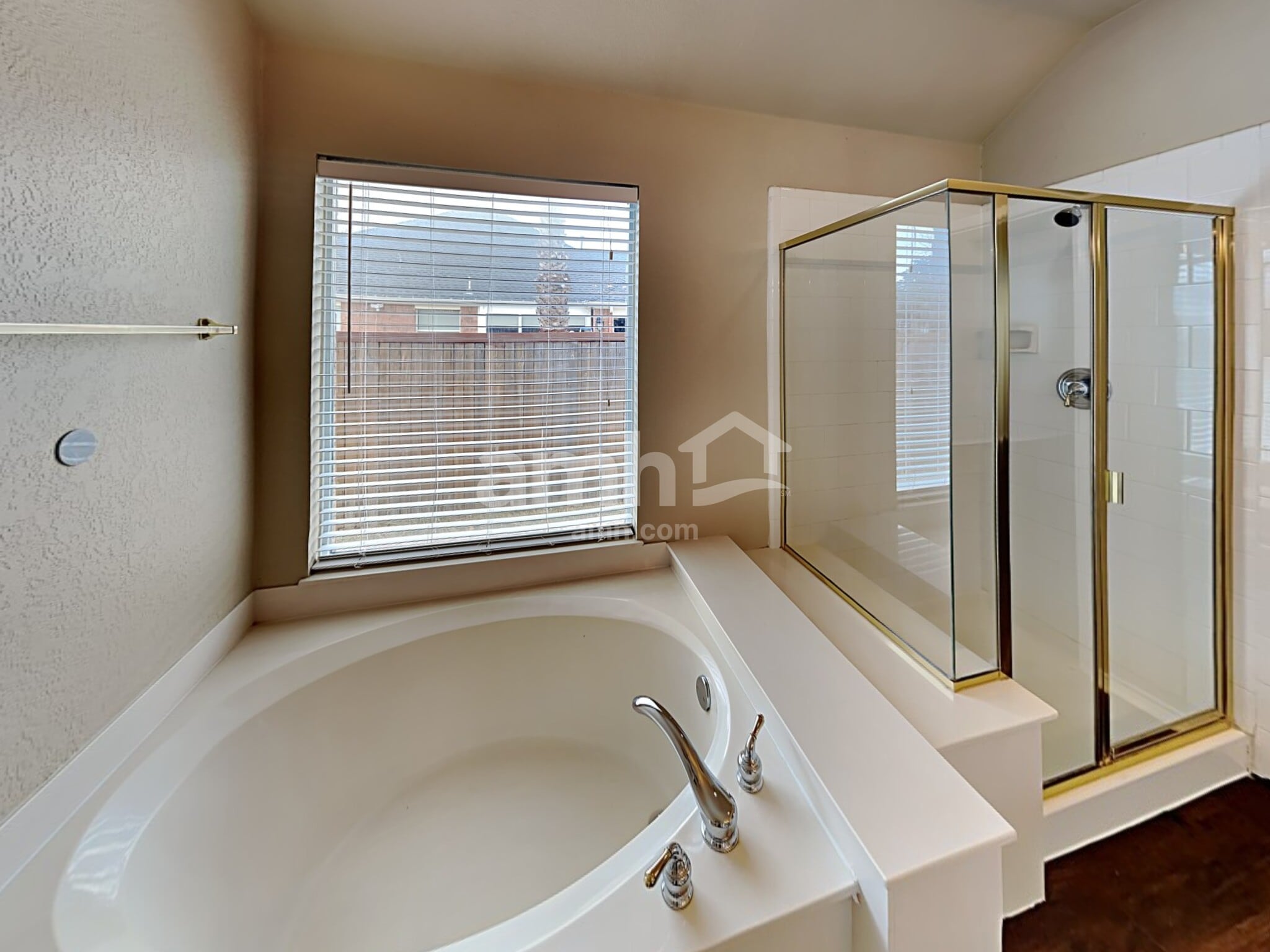 Building Photo - 2910 Saint Jude Dr