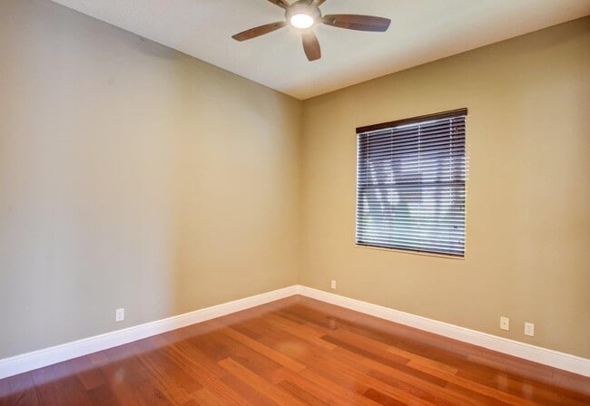Building Photo - 6669 Cobia Cir
