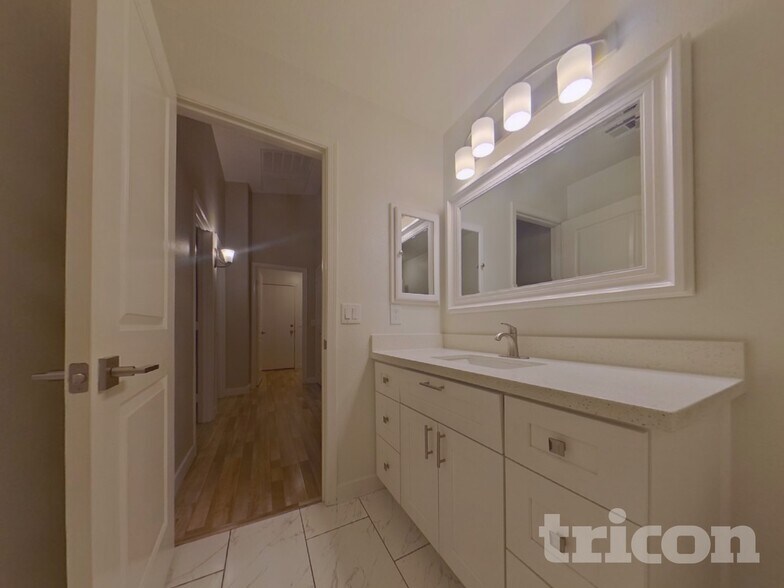 Building Photo - 350 N 152nd Dr