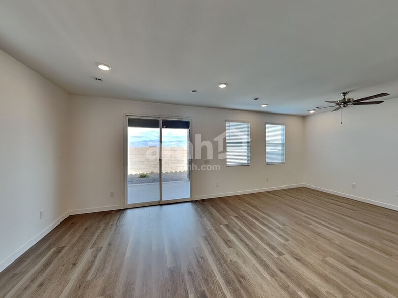 Building Photo - 9561 E Harkes Dr