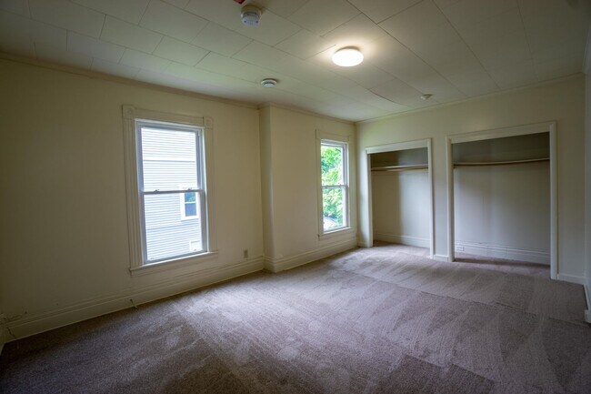 Building Photo - 107 Trinity Pl