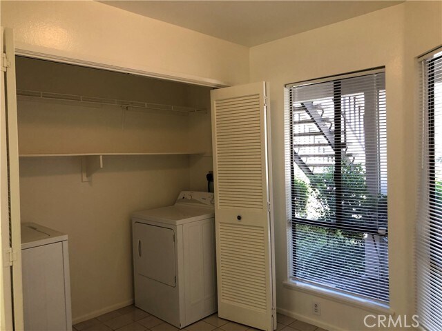 Building Photo - 25951 Orbita