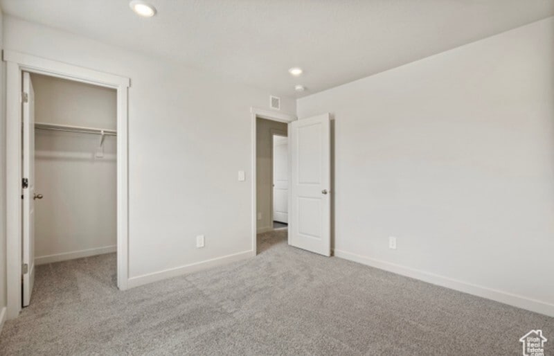 Building Photo - 565 E Lintel Rd