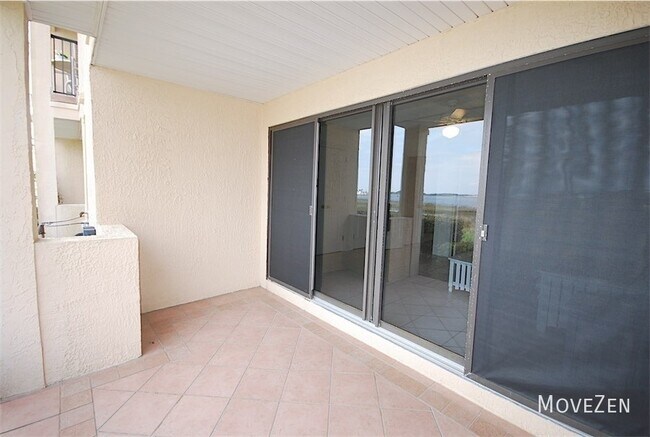 Building Photo - 111 Spencer Farlow Dr-