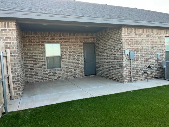Building Photo - 5843 Virginia Ave