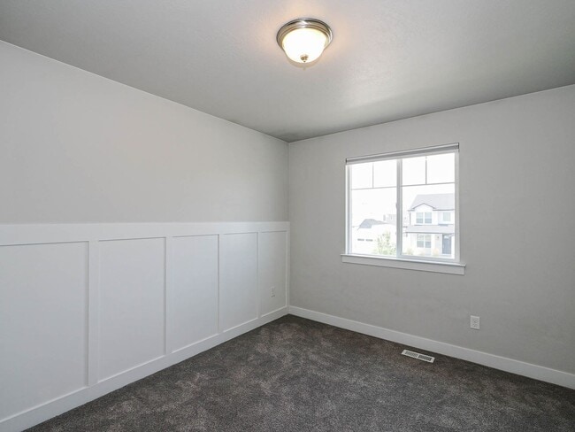 Building Photo - 69 S Serrata Ln