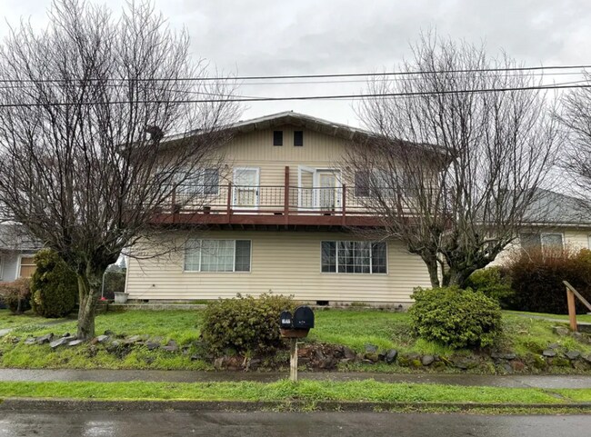 Building Photo - CL2622-2624