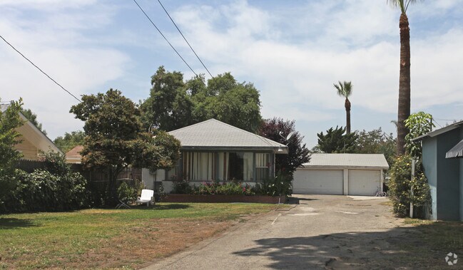 Primary Photo - 5321 Buffington Rd