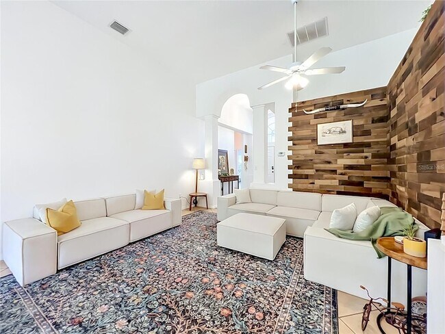 Building Photo - 2125 Emerald Green Cir