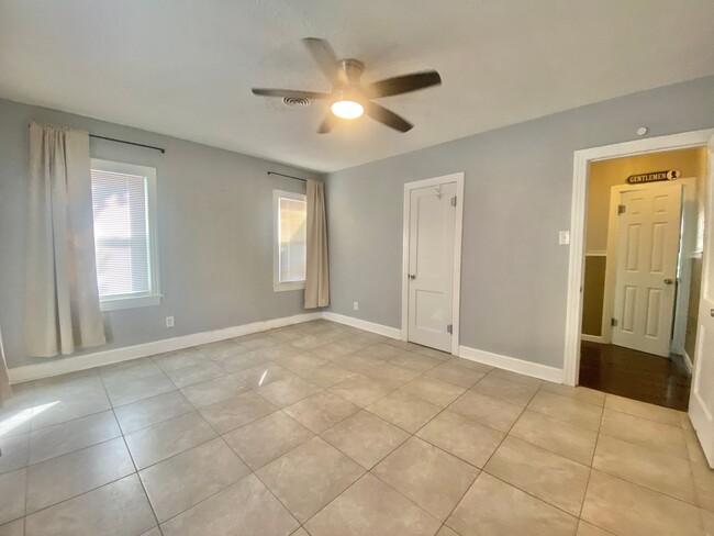 Building Photo - Move In Special! $500 off the Second Month...