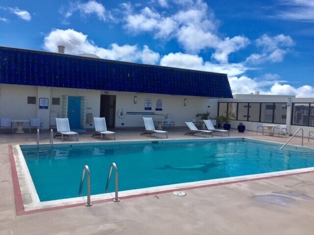 Building Photo - 400 Hobron Ln