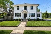 Building Photo - 310 Elmgrove Ave