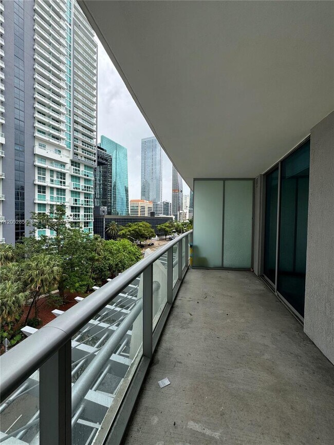 Building Photo - 1100 S Miami Ave
