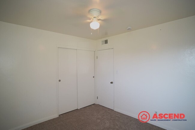 Building Photo - Charming Home in Central Bakersfield!