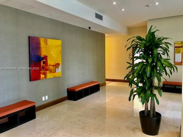 Building Photo - 1060 Brickell Ave