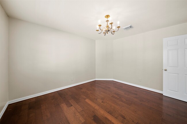 Building Photo - 4910 Canterbury Ln