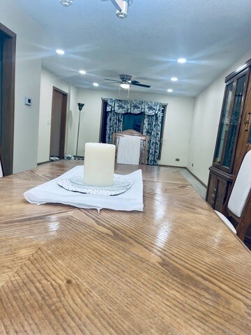 Building Photo - 709 Burdette Ave