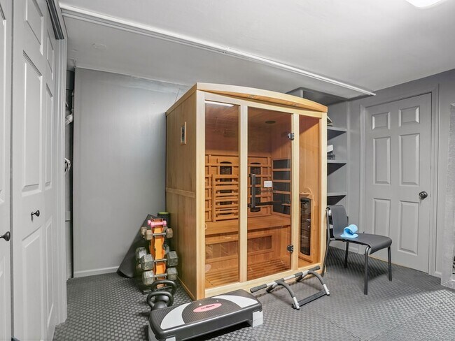 Building Photo - 10 Tupelo Rd