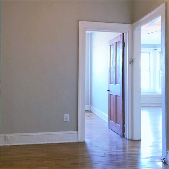 Building Photo - 2315 N Charles St