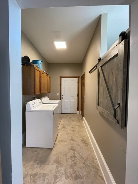 laundry - 236 E Illinois St