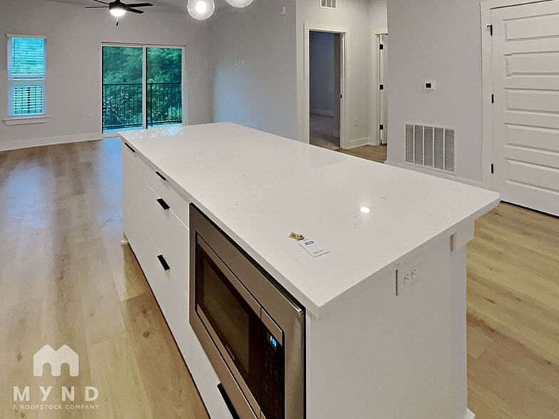 Building Photo - 2500 Longview St