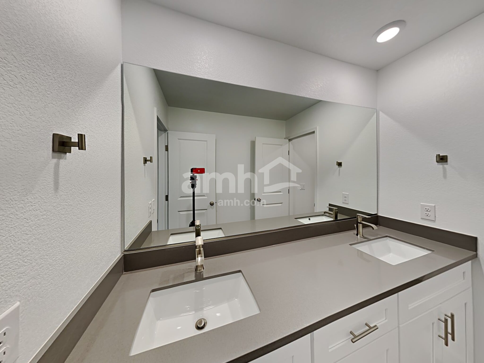 Building Photo - 8938 Tiger Tooth Ave