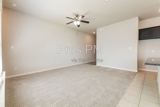 Building Photo - 1120 Salem Dr