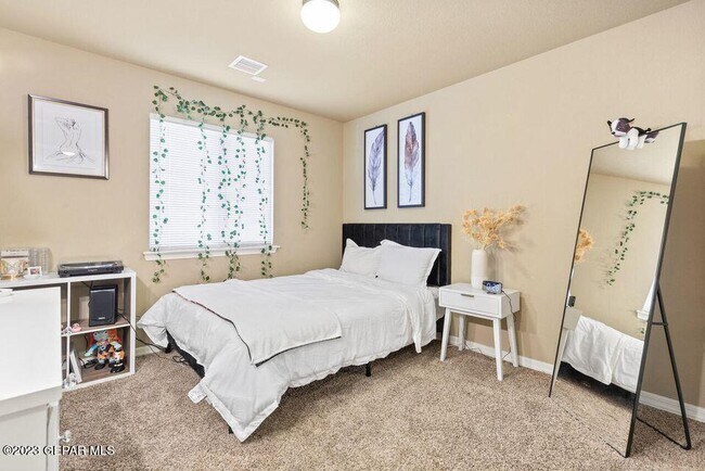 Building Photo - 14536 Shady River