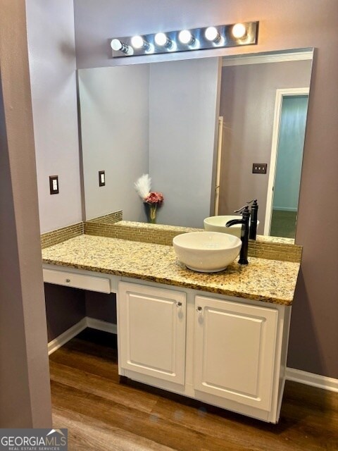 Building Photo - 1300 Gates Cir SE