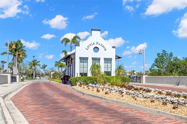 Building Photo - 545 Bahia Beach Blvd