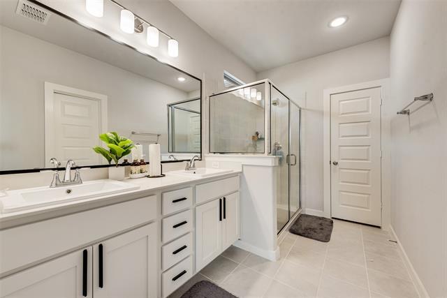 Building Photo - 1201 Cinco Treaty Trl