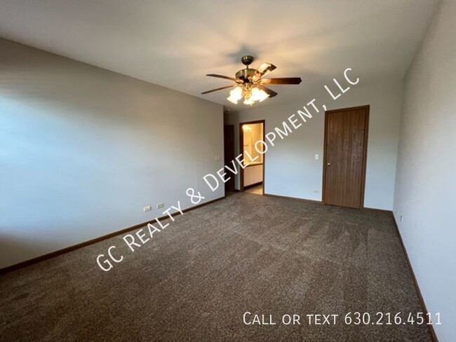 Building Photo - 1077 Stillwater Rd