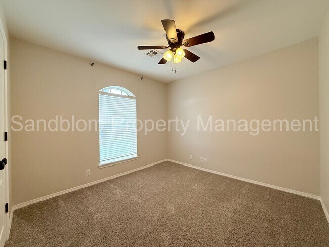 Building Photo - For Lease | Broken Arrow | Available Now!