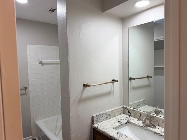 Building Photo - 1014 Bluebird Dr