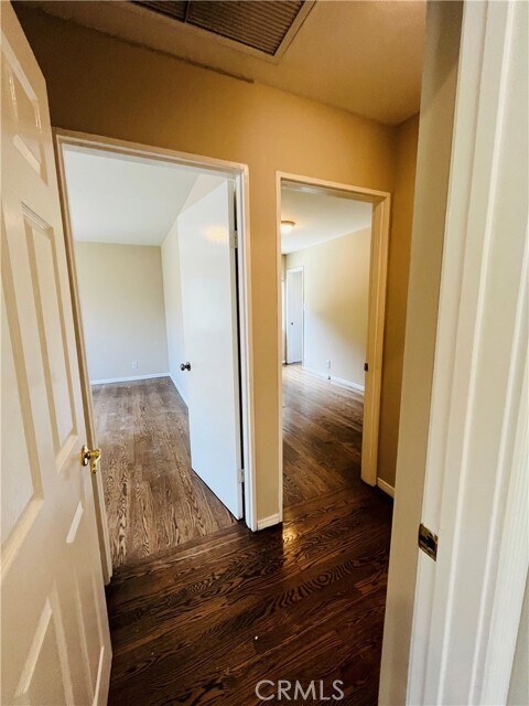 Building Photo - 729 Orange Dr