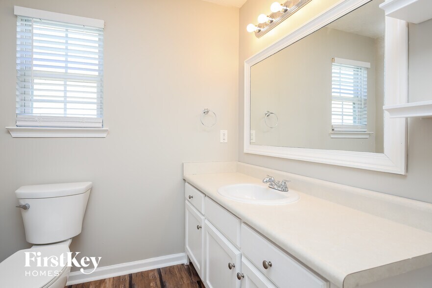 Building Photo - 4501 Waterman Dr