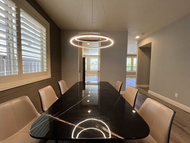 Building Photo - Elegant South Cooper Mountain Home with 4 Bedrooms, Bonus Room, Main-Level Suite & Designer Finishes