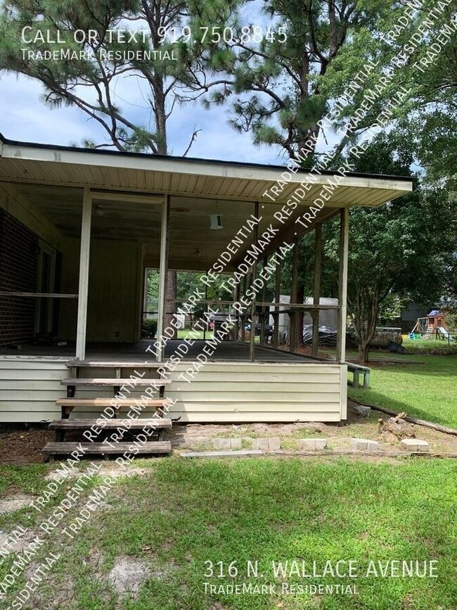 Building Photo - 316 N Wallace Ave