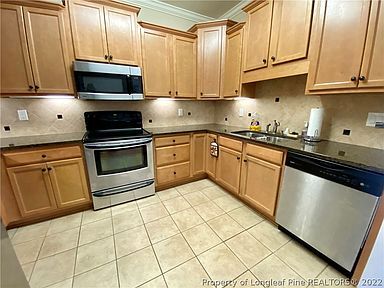 Building Photo - 1248 Braybrooke Pl