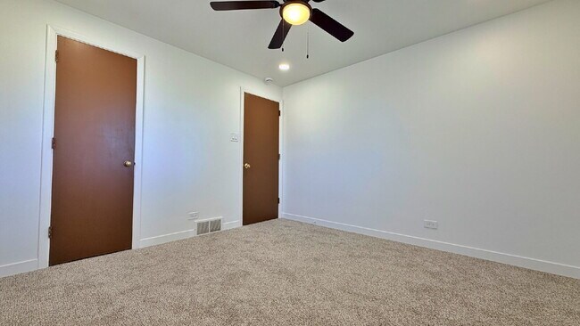 Building Photo - FANTASTIC REMODELED 3 Bed 2 Bath Home in Strayer & Shephards Park Hill Brand New Flooring New Car...
