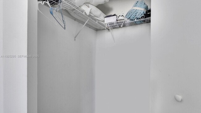 Building Photo - 18800 NE 29th Ave