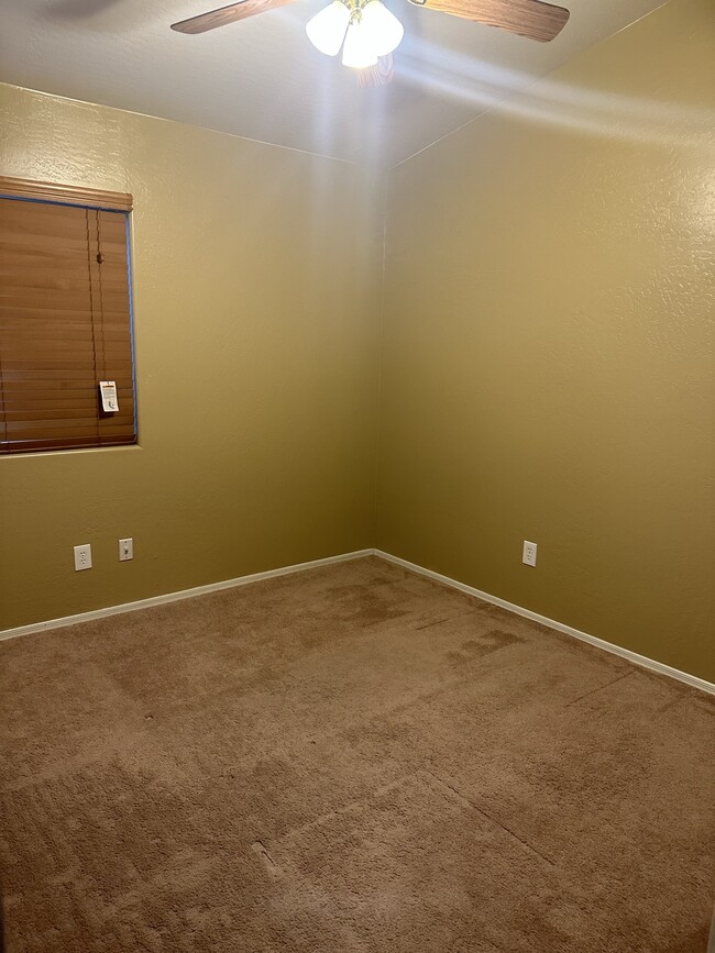 3rd Bedroom - 1091 W Saragosa St