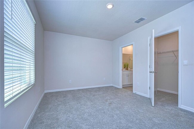 Building Photo - 11818 Davis Dr